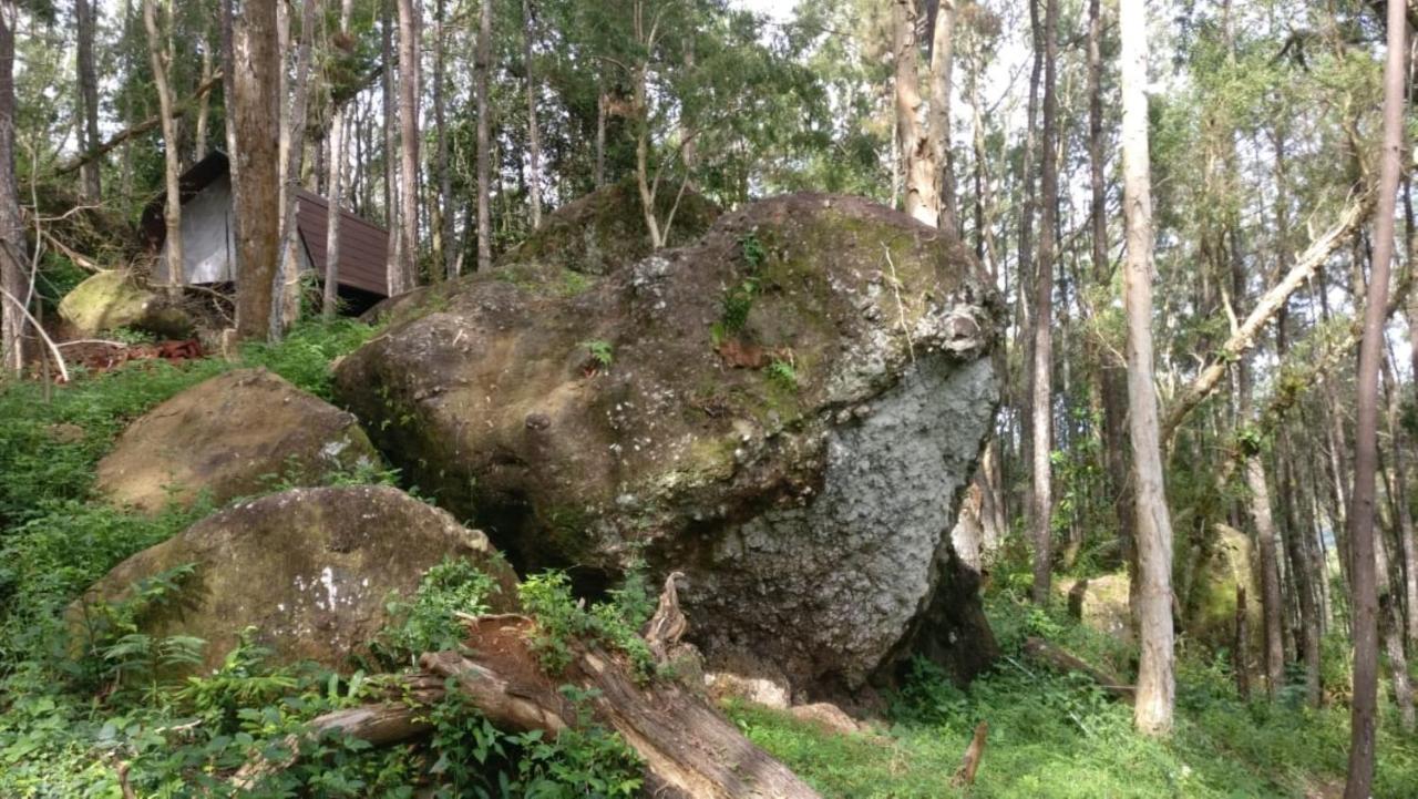Seribu Batu Songgo Langit Resort & Camp Bantul Exterior photo